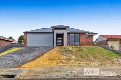 11 Saunders St, Collie, WA 6225