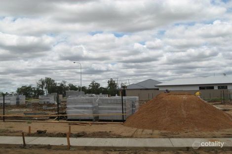 20 Rogers St, Emerald, QLD 4720