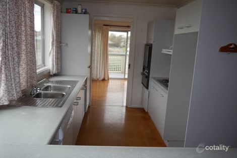 Property photo of 30 Kearneys Drive Orange NSW 2800