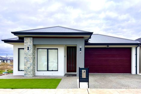 27 Sparrowhawk Cres, Deanside, VIC 3336