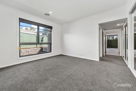 Property photo of 37 Belconnen Way Weetangera ACT 2614