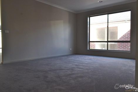Property photo of 4 Willowtree Drive Pakenham VIC 3810