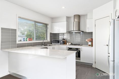 Property photo of 1/16 Bradford Drive Carrum Downs VIC 3201
