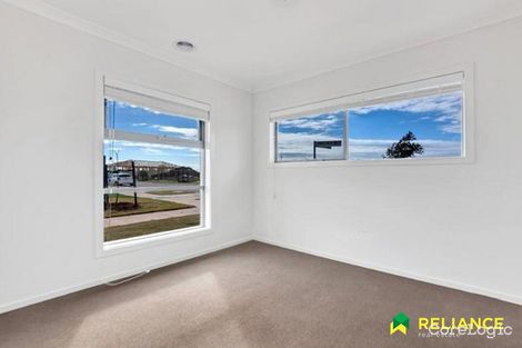 Property photo of 16 Muswell Walk Wyndham Vale VIC 3024