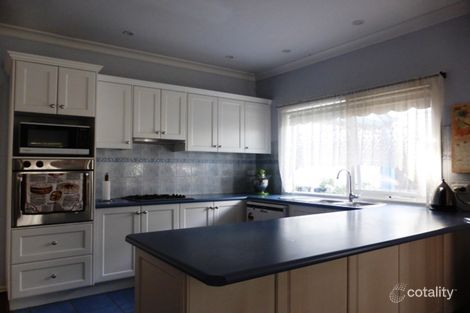 Property photo of 8 Southampton Drive Point Cook VIC 3030