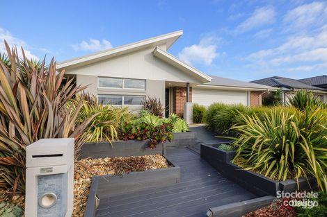 14 Dunes Rd, Cowes, VIC 3922