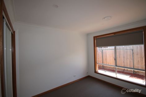 Property photo of 2/32-34 Thackeray Road Reservoir VIC 3073