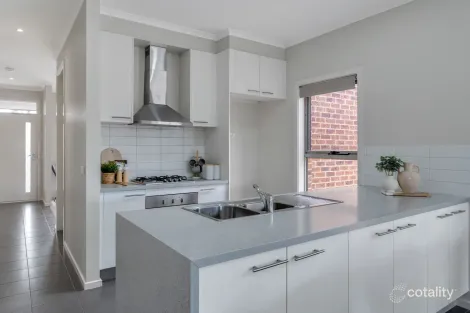 Property photo of 3 Somersby Road Craigieburn VIC 3064