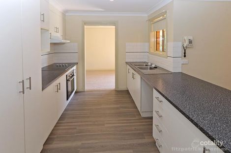 Property photo of 7 O'Hara Place Kooringal NSW 2650