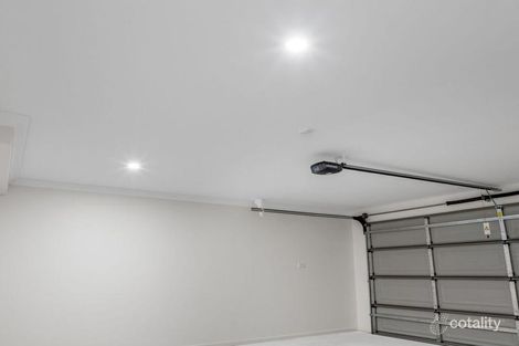 Property photo of 176 Saric Court Plumpton VIC 3335