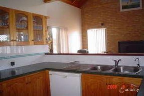 Property photo of 32 Eakins Crescent Wandina WA 6530