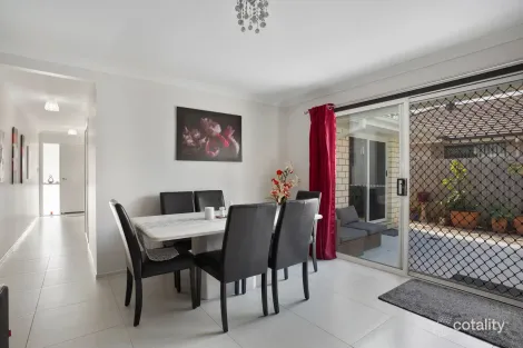 Property photo of 23 Johnstone Place Riverview QLD 4303
