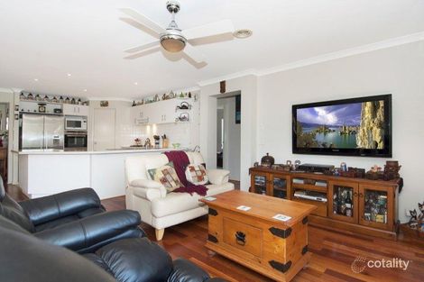 Property photo of 3 Clifton Grove Carrum Downs VIC 3201