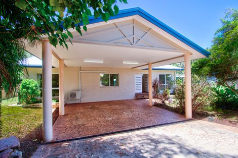 27 Kent Cl, Mission Beach, QLD 4852
