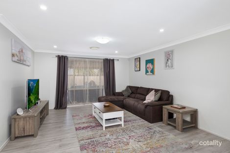 Property photo of 2 Crestleigh Close Woongarrah NSW 2259