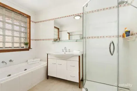 Property photo of 2 Guest Close Ringwood East VIC 3135
