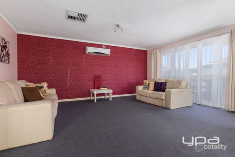 Property photo of 3 Peter Place Melton West VIC 3337