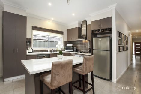 Property photo of 7 Damaine Circuit Caroline Springs VIC 3023