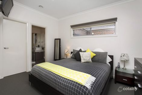 Property photo of 7 Damaine Circuit Caroline Springs VIC 3023