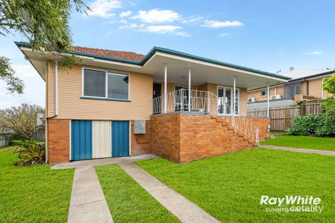 Property photo of 2 Walkers Drive Balmoral QLD 4171