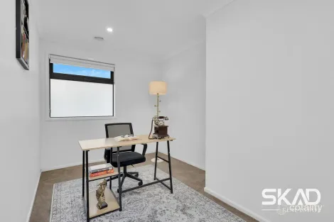 Property photo of 20 Toyon Road Kalkallo VIC 3064