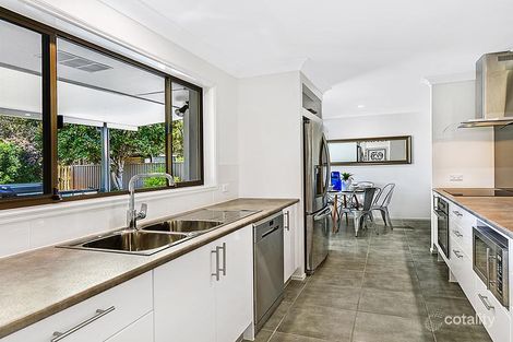 4 Lakefield Cres, Paradise Point, QLD 4216