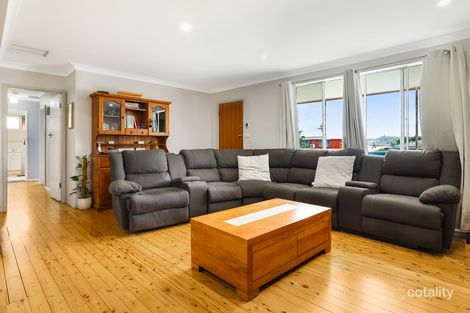 Property photo of 4 Doonba Street Hillvue NSW 2340