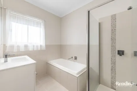 Property photo of 40 Palladium Circle Beveridge VIC 3753