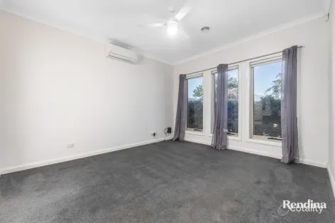 Property photo of 40 Palladium Circle Beveridge VIC 3753