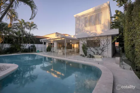 Property photo of 18 Sheridan Park Avenue Broadbeach Waters QLD 4218