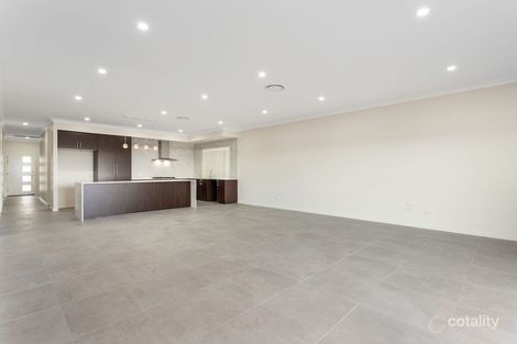 Property photo of 37 Bemina Crescent Spring Mountain QLD 4300