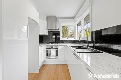 Property photo of 39 Dryden Concourse Mooroolbark VIC 3138