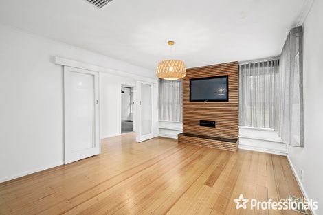Property photo of 39 Dryden Concourse Mooroolbark VIC 3138