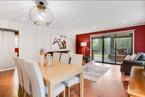 Property photo of 31 Greenaway Terrace Cranbourne East VIC 3977