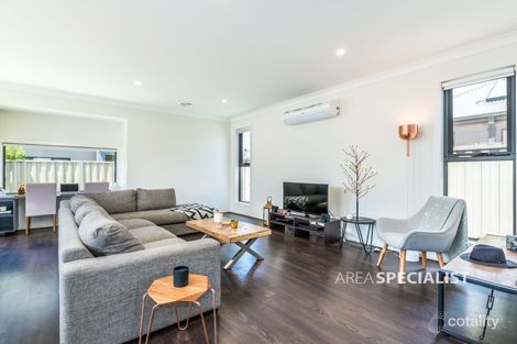 Property photo of 3 Daws Street Cranbourne East VIC 3977