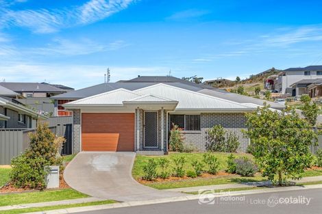 Property photo of 33A Floresta Crescent Cameron Park NSW 2285
