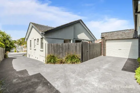 Property photo of 1/15 Evans Crescent Reservoir VIC 3073