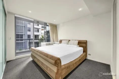 Property photo of 410/3 Como Crescent Southport QLD 4215