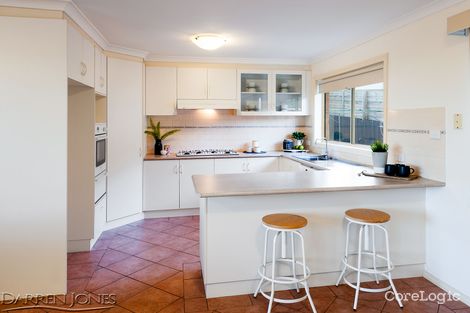 Property photo of 2/12 Oban Way Macleod VIC 3085