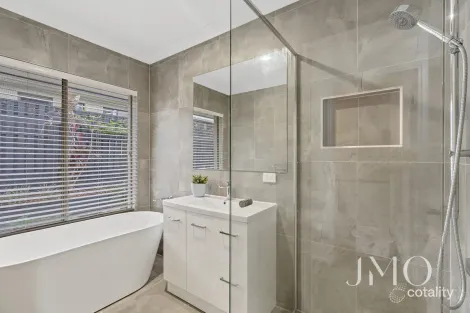 Property photo of 7 Helidon Grove Ormeau QLD 4208