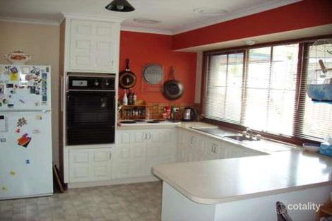 Property photo of 13 Littleton Avenue Yinnar VIC 3869