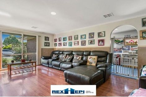 Property photo of 10 Taddor Drive Cranbourne VIC 3977