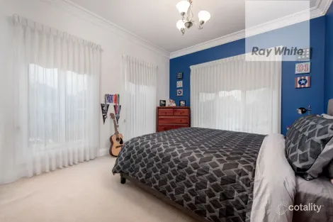 Property photo of 29 Silky Oak Drive Bundoora VIC 3083