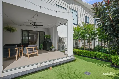 15/15 Oasis Cl, Manly West, QLD 4179