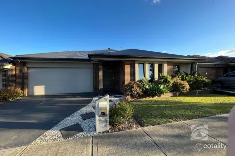 47 Arbourlea Bvd, Cranbourne North, VIC 3977