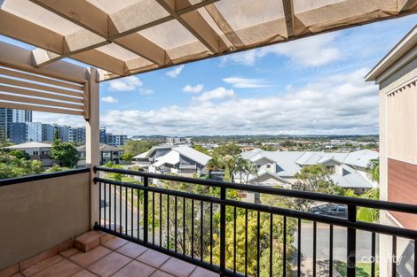 Property photo of 2/11 Winton Terrace Varsity Lakes QLD 4227