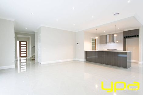 Property photo of 1 Caruana Crescent Harkness VIC 3337