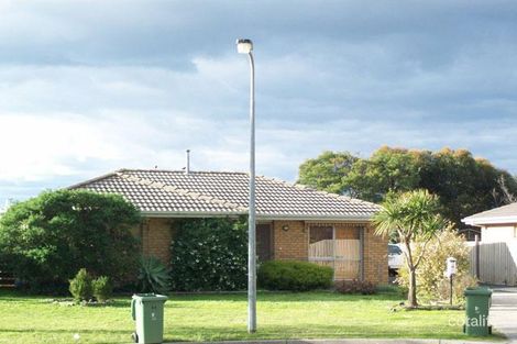 Property photo of 10 Rowland Close Hampton Park VIC 3976