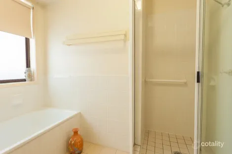 Property photo of 15 Aberdeen Drive West Wodonga VIC 3690