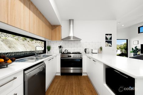 Property photo of 15 Lorikeet Place Burnside QLD 4560